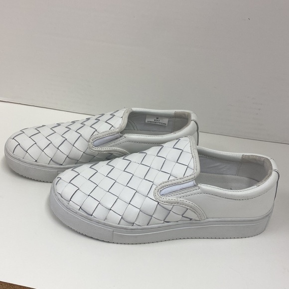 Marc Fisher Calla White Woven Flat Sneakers Size 6 - Picture 4 of 6
